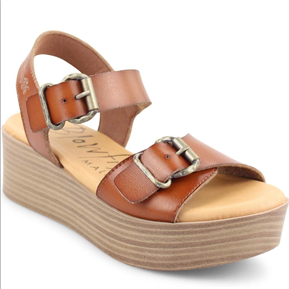 Blowfish Women’s Malibu sandal size 8              2” wedge